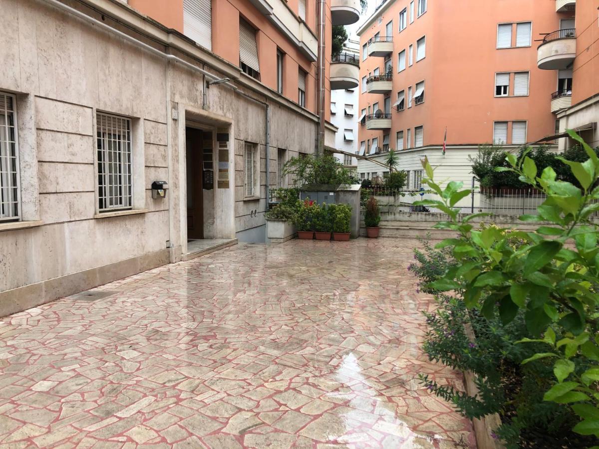 Hotel Edomus Roma Zewnętrze zdjęcie
